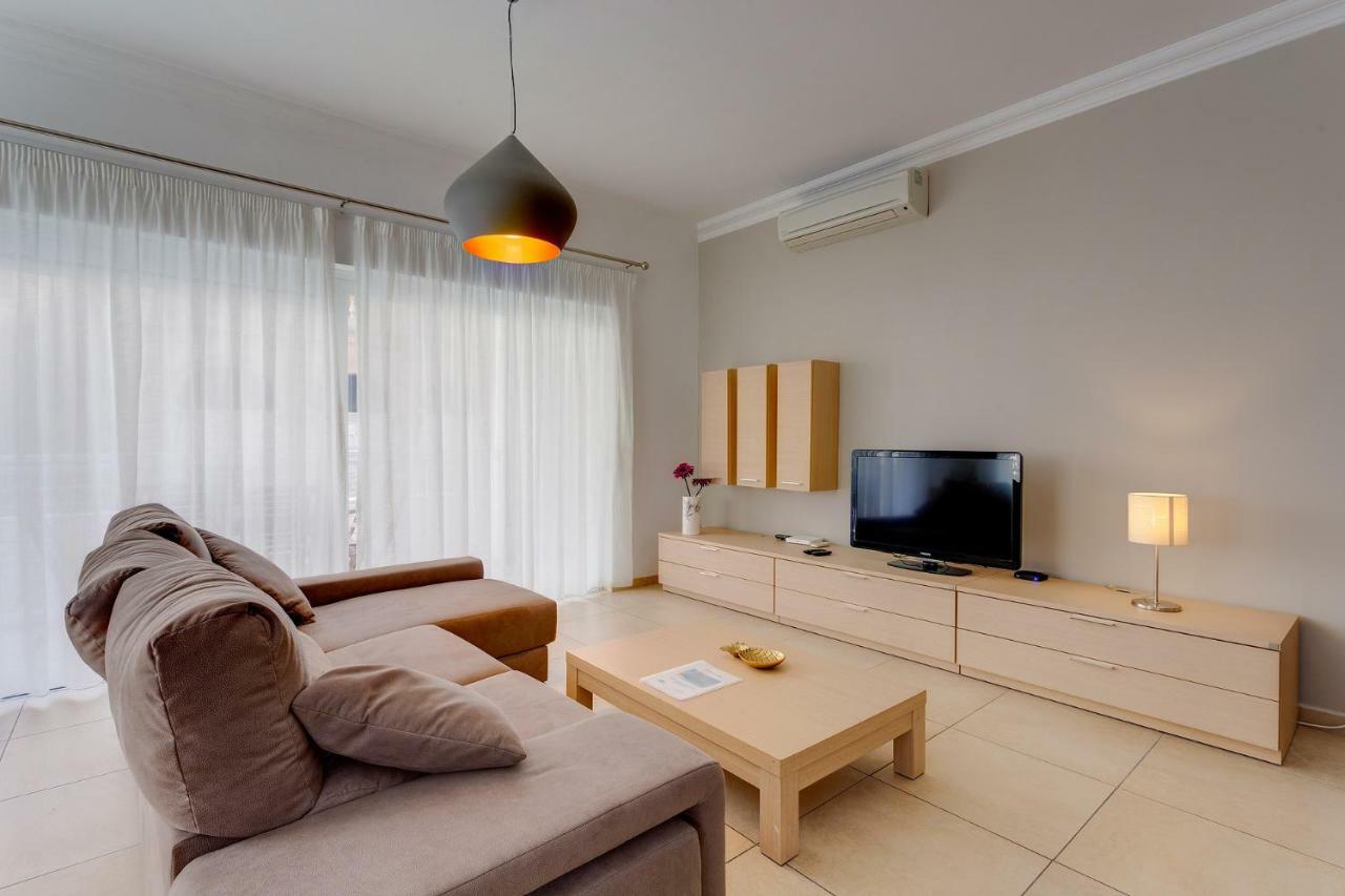 Apartment In Fort Cambridge With Pool Sliema Exterior photo